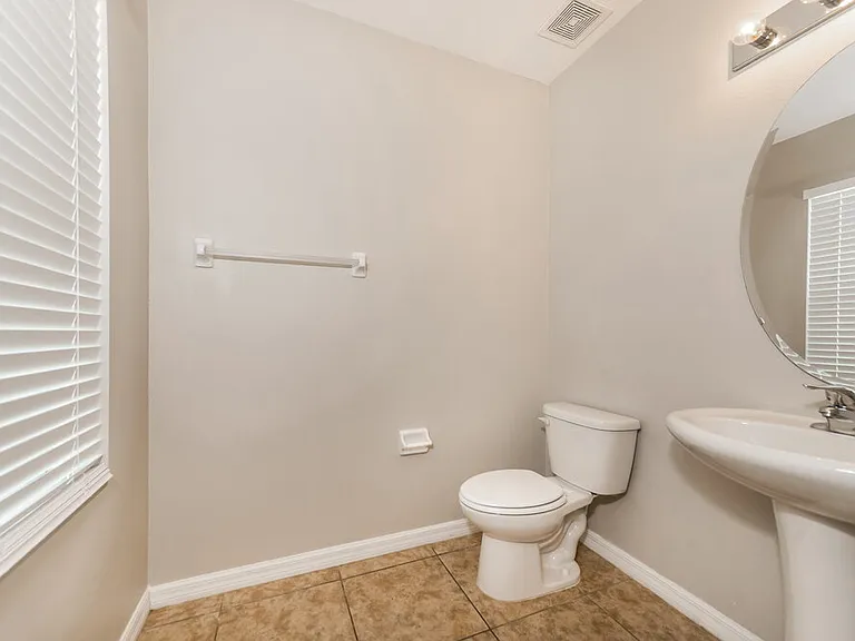 204 Lone Dove Ln — Photo 12