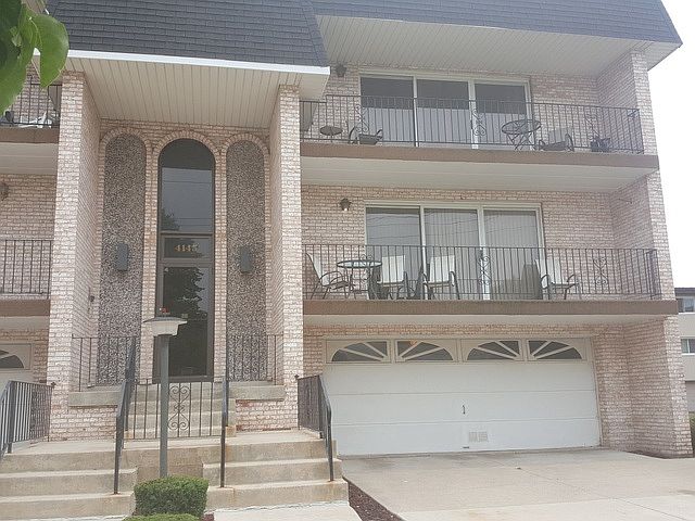 1st image of 4145 W 97th St
