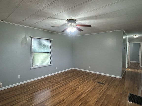 4th image of 475 Gary Rd
