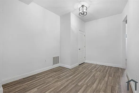 627 N Lakewood Ave — Photo 6