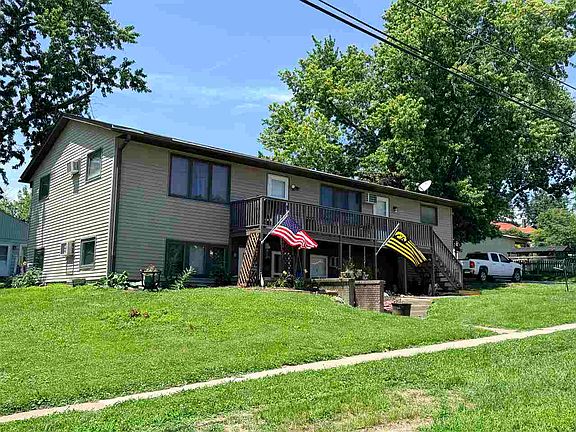 2nd image of 220 N Ella St