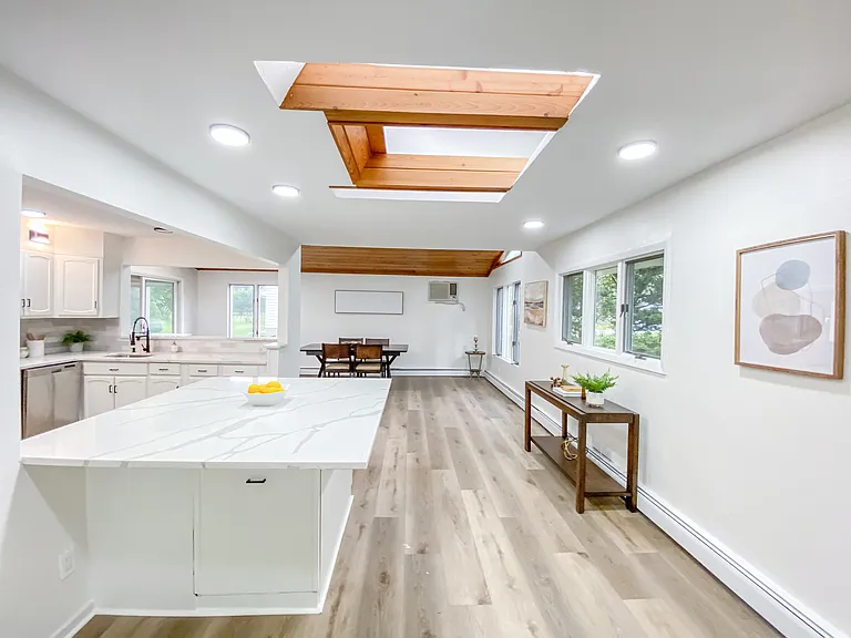 1 Herrick Dr — Photo 4