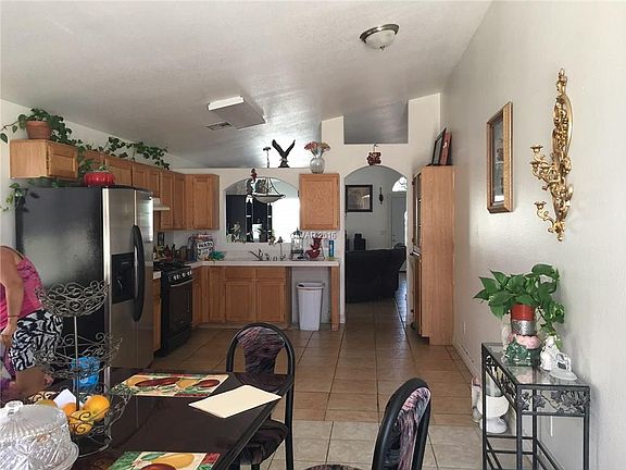 5th image of 3078 Emerald Creek Dr