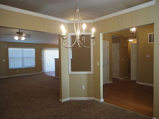 4th image of 600 White Clover Ct