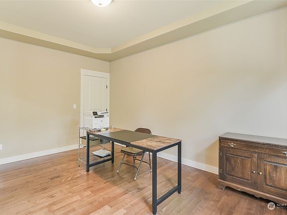 4th image of 1420 Harvest Avenue SE