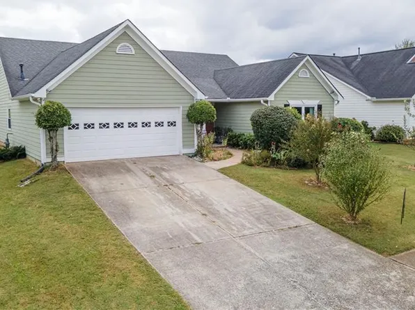 1181 Colony Bend Dr, Lawrenceville, GA 30043