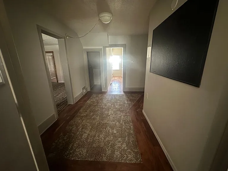727 Washington St — Photo 35