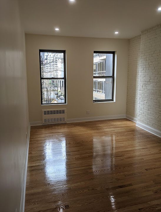 2nd image of 346 E 49th St #4AIY