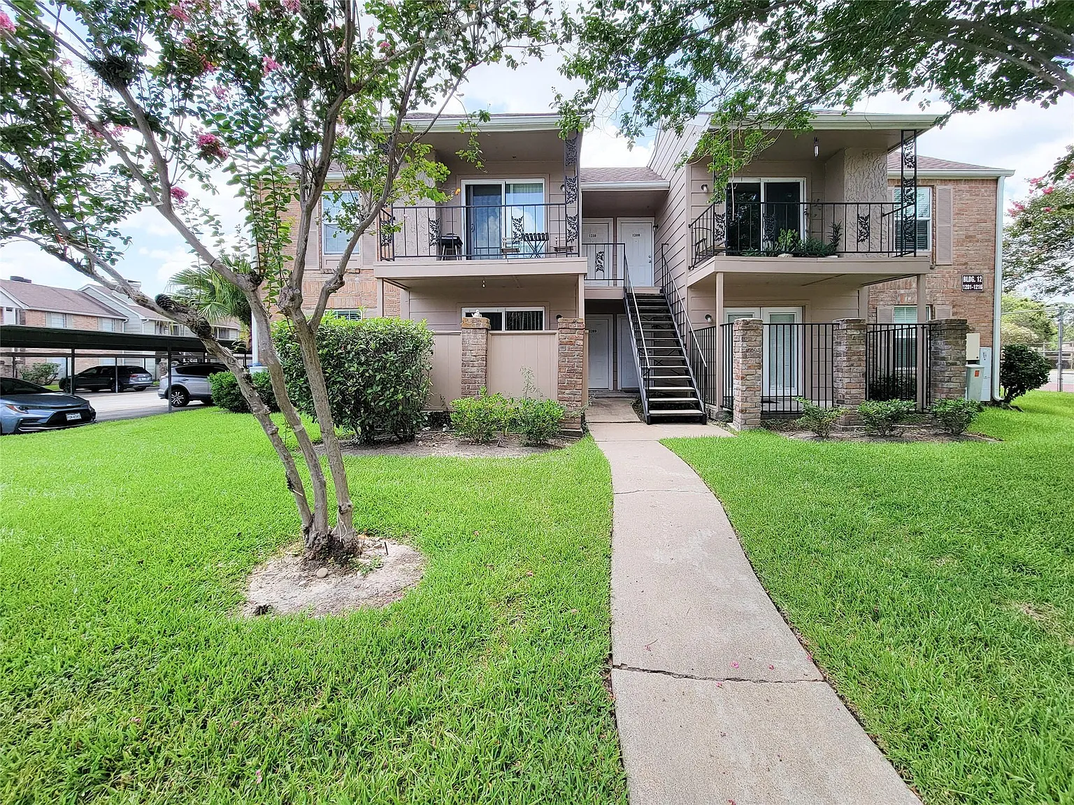 1 bed, 1.0 bath, 640 sqft, $1,100 — Photo 1