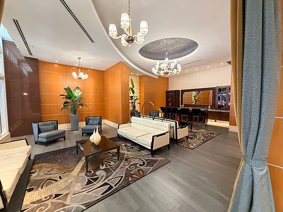 2nd image of 253 NE 2nd St APT 1006