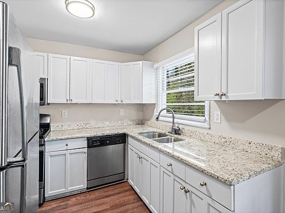 4th image of 362 Ard Pl NW