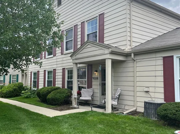 3043 Oakridge Ct, Lake Orion, MI 48360