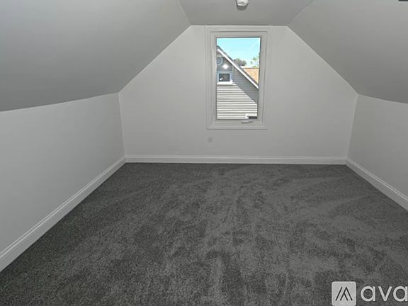 5th image of 333 E Village Dr