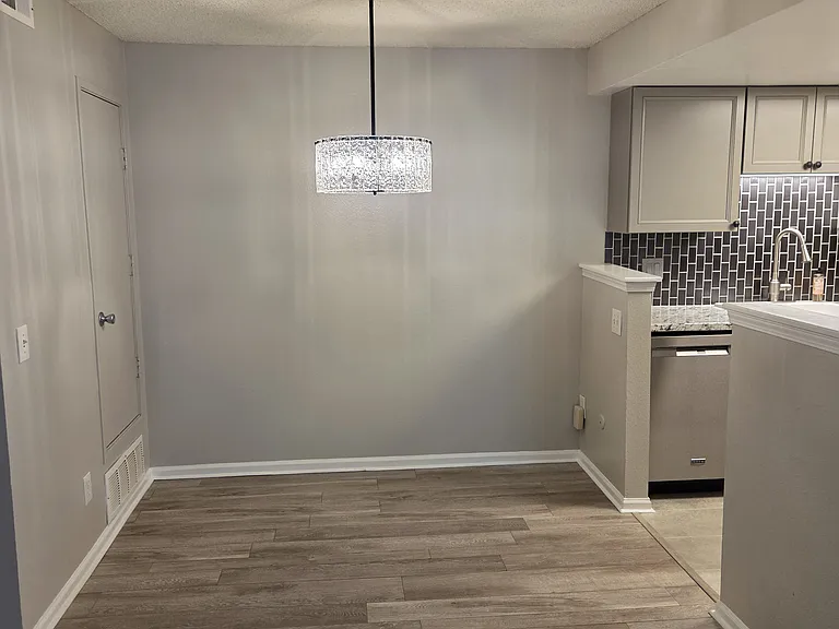 8555 Fairmount Dr — Photo 2