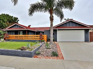 8382 Kingfisher Dr, Huntington Beach, CA 92646