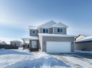 1705 43rd Ave S, Moorhead, MN 56560