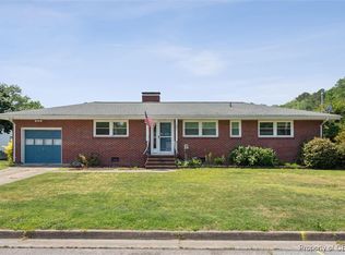 81 Ferguson Ln, Newport News, VA 23601
