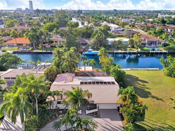 612 Hibiscus Dr, Hallandale, FL 33009