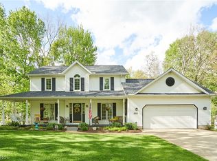 581 Woodhaven Dr, Uniontown, OH 44685