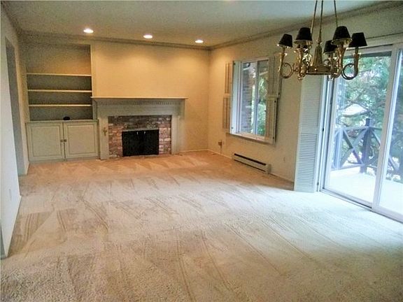 3rd image of 115 100th Ave NE APT 304