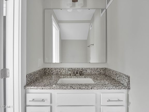 4th image of 2856 Worth Dr Unit B