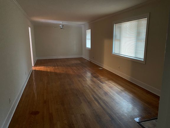3rd image of 4904 Sarasota Dr