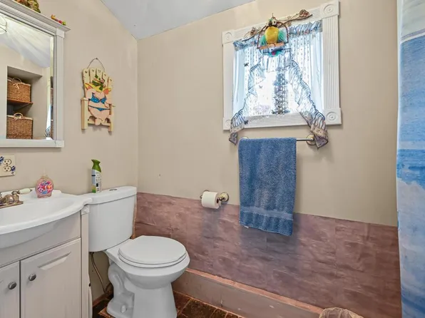 12-34 Cross Bay Boulevard image 8 of 29