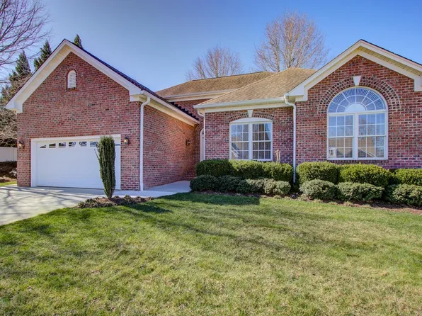 1046 Mont View Ln, Forest, VA 24551