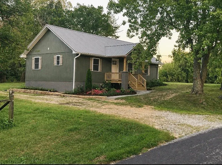Cottage for Rent~Norwood — Photo 1