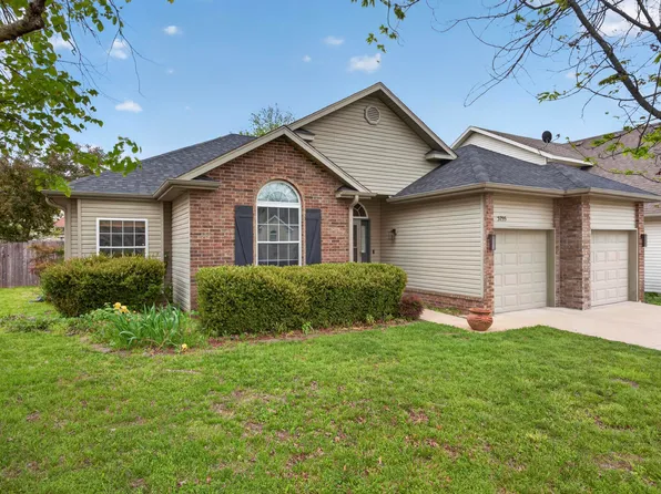 3755 W Kay Pointe Boulevard, Springfield, MO 65802