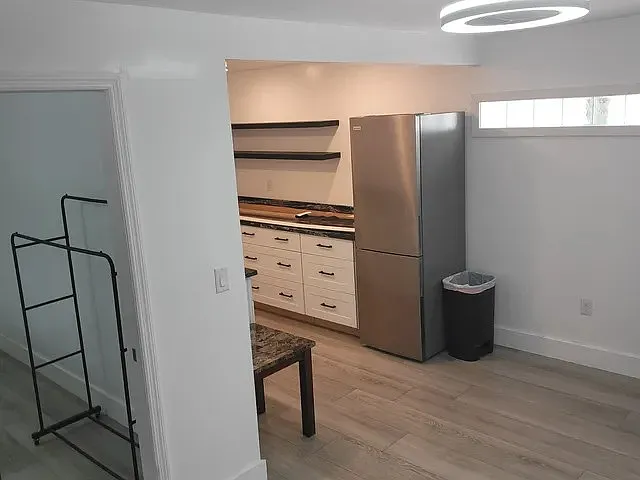 1 bed, 400 sqft, $1,100 — Photo 2