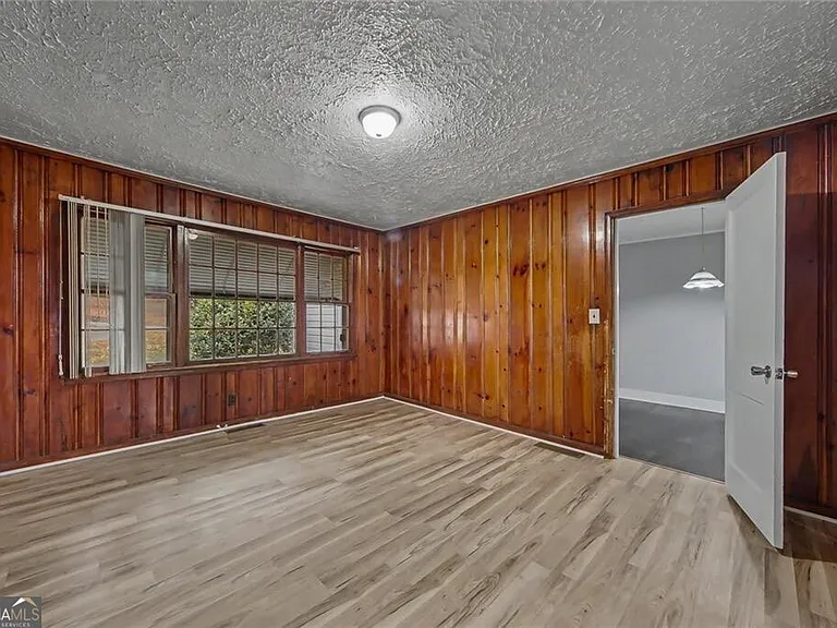 725 Matilda Pl N — Photo 15