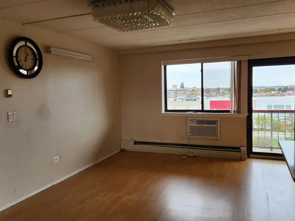 92-29 Queens Boulevard image 3 of 23