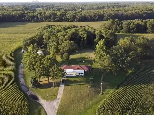 1748 E County Road 900 N, Wheatfield, IN 46392