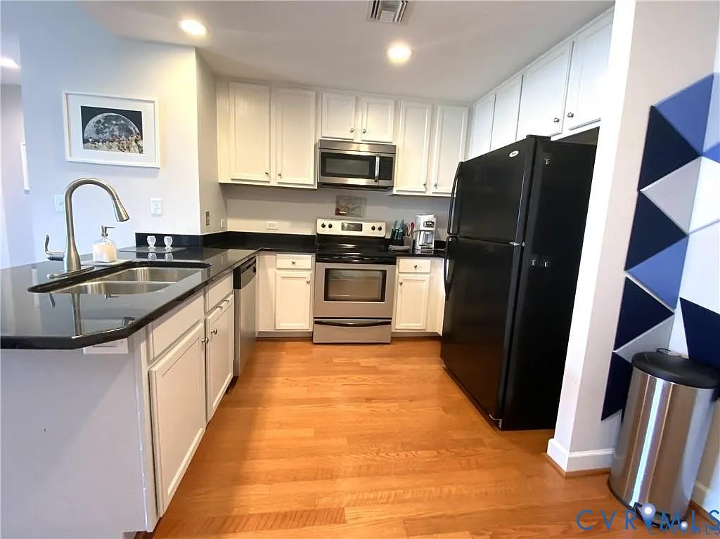 1 bed, 1.0 bath, 773 sqft, $1,600 — Photo 3