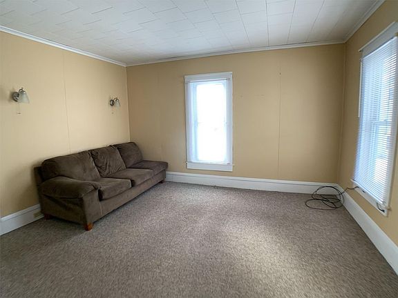 4th image of 30 Garfield St #2