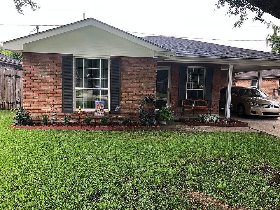 1st image of 135 Dianne Dr