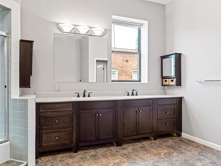 4330 W Pine Blvd — Photo 43