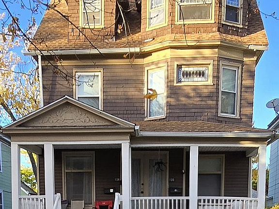 Front Unit 2 Apartments 3/3