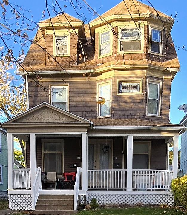 Front Unit 2 Apartments 3/3