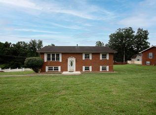 200 Shawnee St, Raceland, KY 41169
