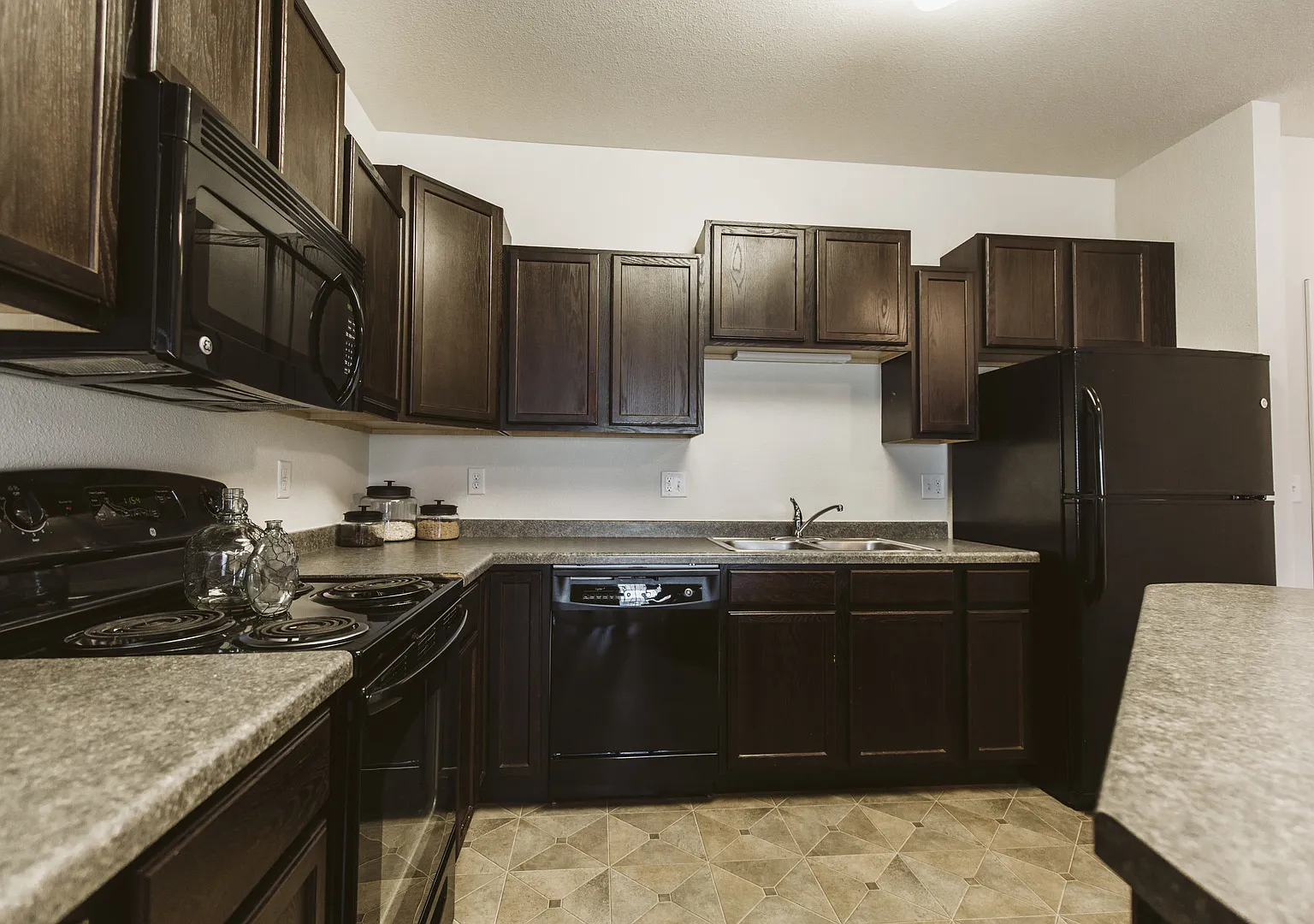 Live at Silver Lake Apartments — Photo 3