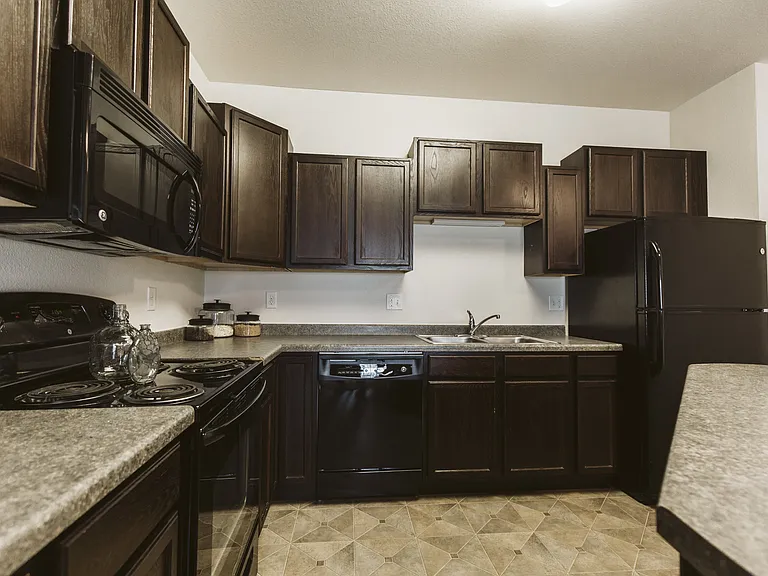 Live at Silver Lake Apartments — Photo 3