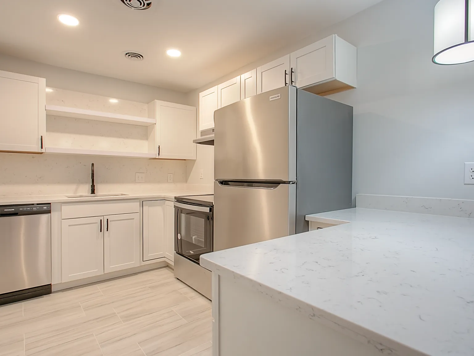 1 bed, $1,395 — Photo 2