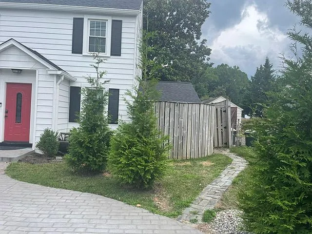 702 W Montgomery Ave #1 — Photo 34