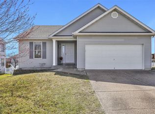 618 Colegrove Dr, Wentzville, MO