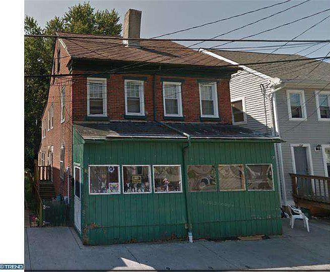 2nd image of 139 Thompson St