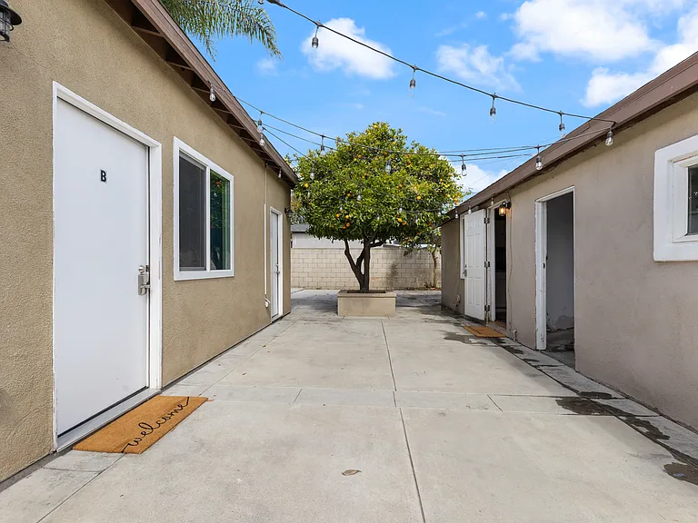 2521 W California St #B — Photo 19