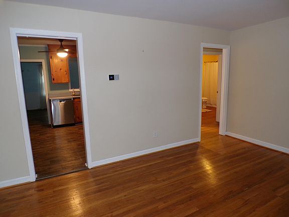 4th image of 2061 Mountain Ave