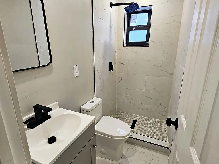 5000 SW 26th Ave — Photo 16